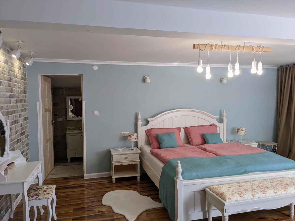 Tokaj Zlata Putna - Restaurant & Pension Vinicky 외부 사진